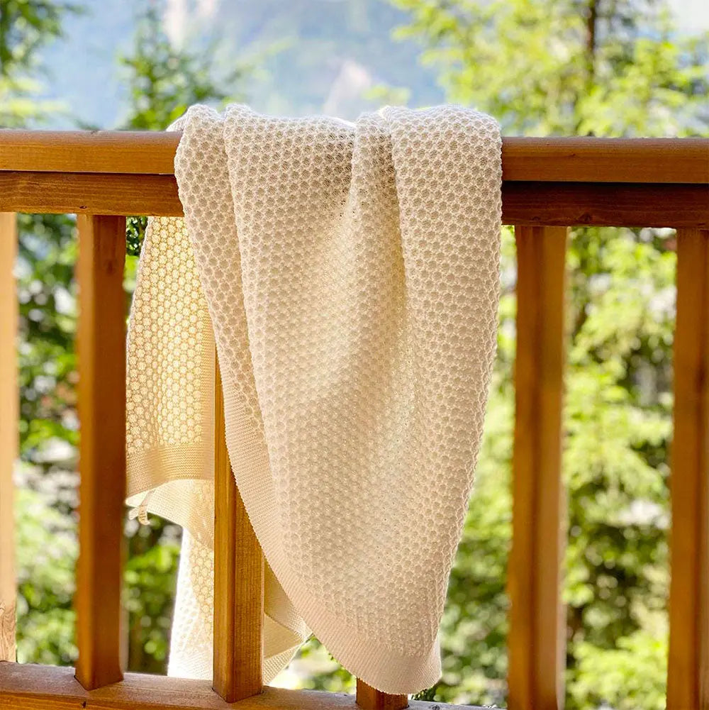 Couverture bébé nid d'abeilles en laine Disana - Indigo