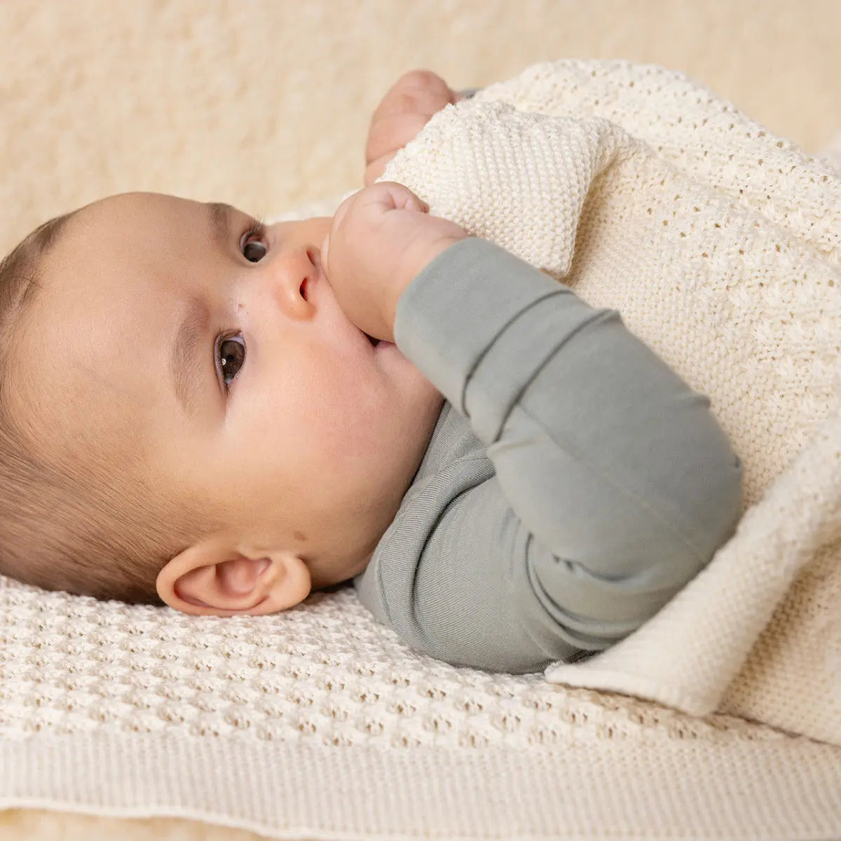 Couverture bébé nid d'abeilles en laine Disana - Indigo