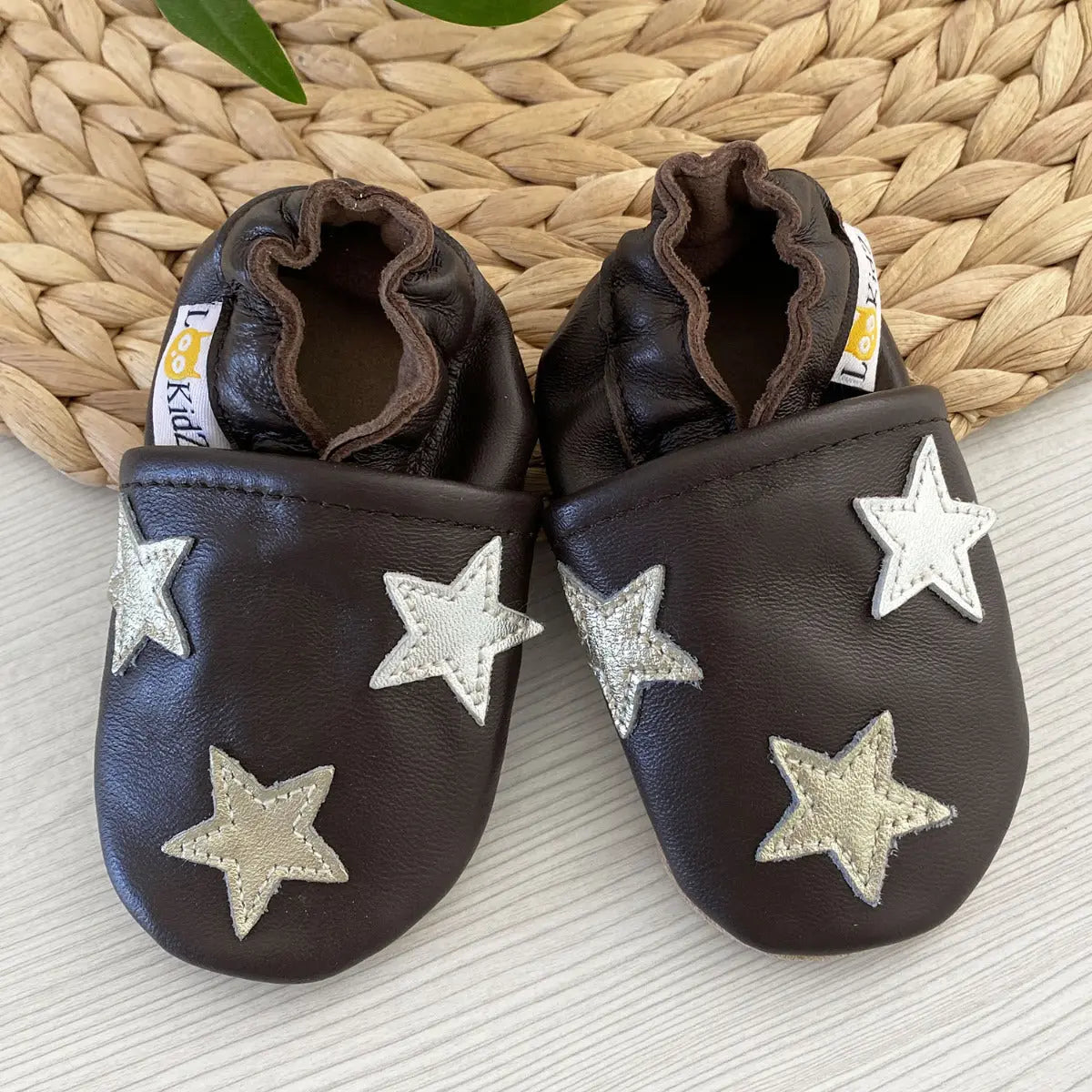 Chaussons en cuir souple Lookidz - Etoiles or et argent - Lilinappy