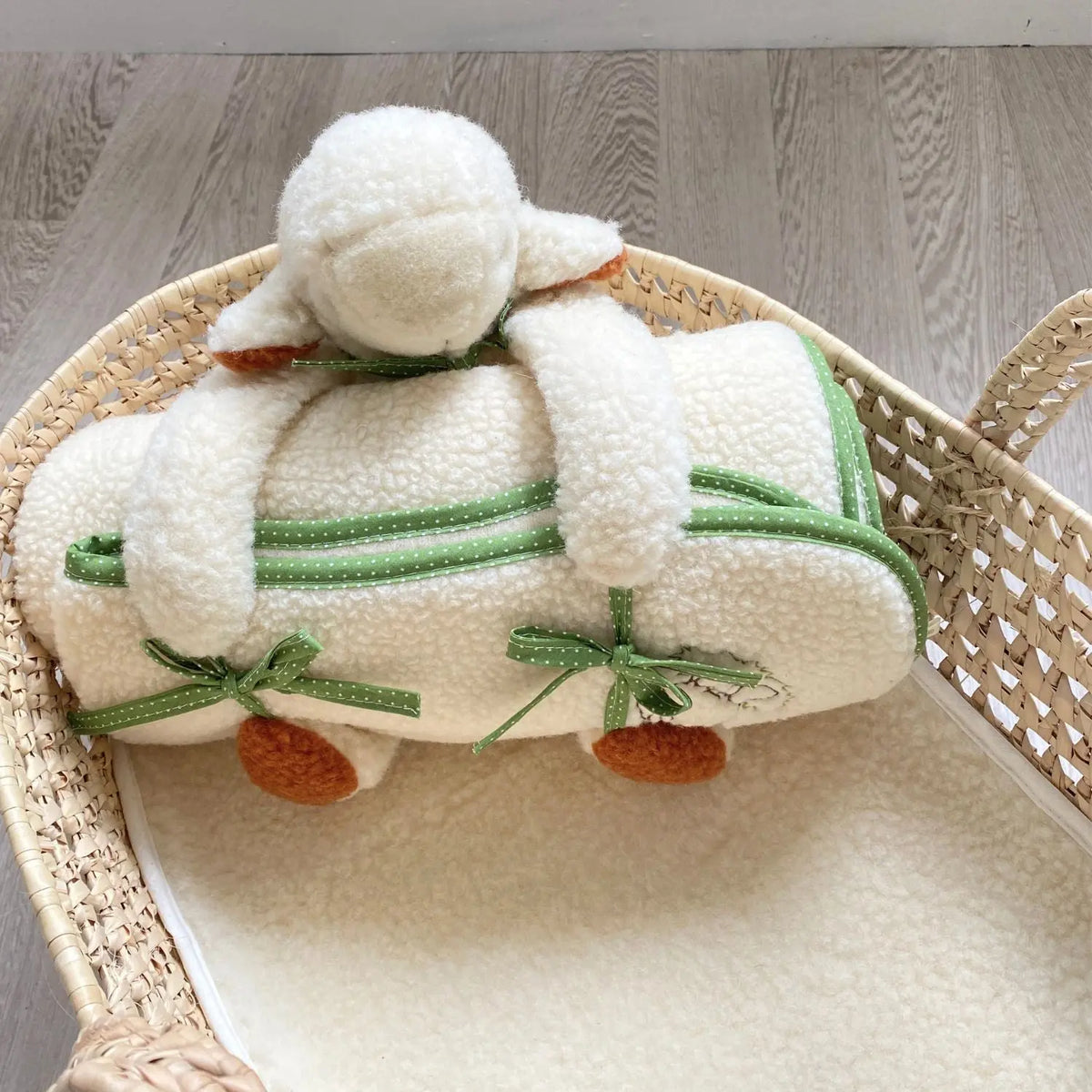 Doudou mouton avec couverture en laine Sassoupi