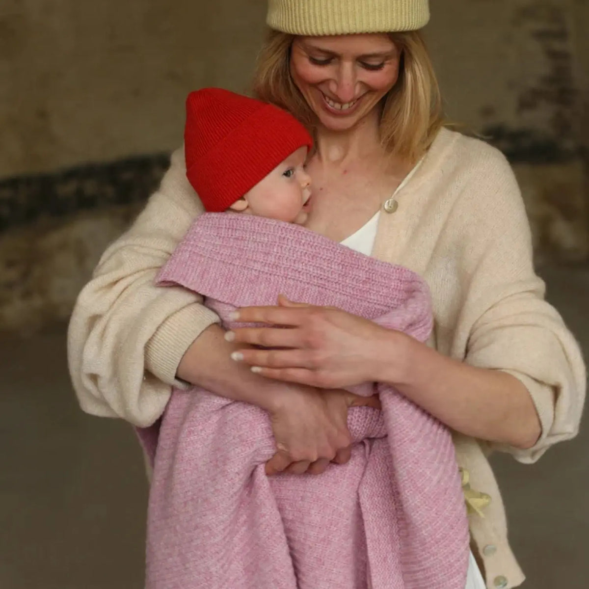 Couverture bébé Kiki en laine d’agneau mérinos Hvid – Rose Candy - Lilinappy