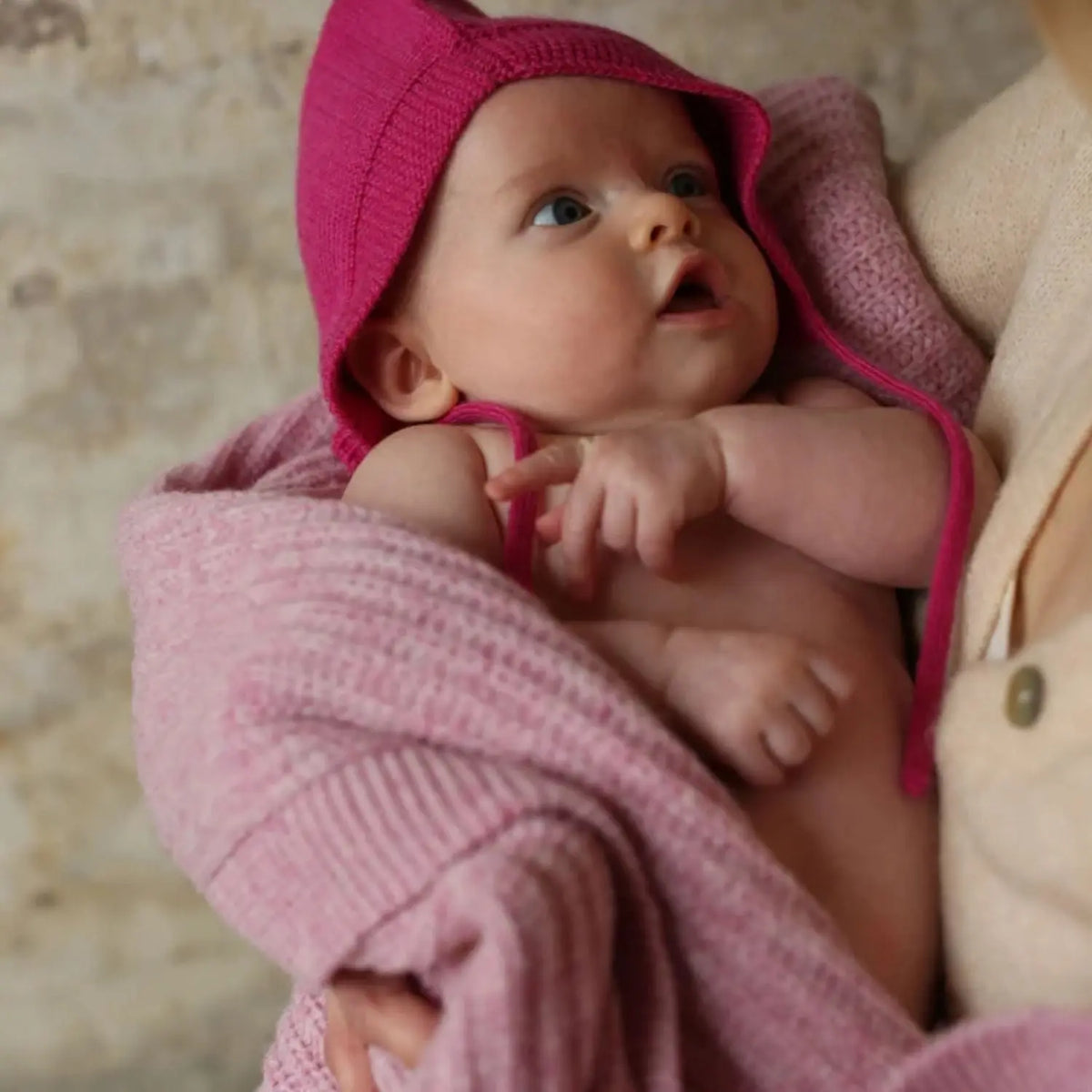 Couverture bébé Kiki en laine d’agneau mérinos Hvid – Rose Candy - Lilinappy