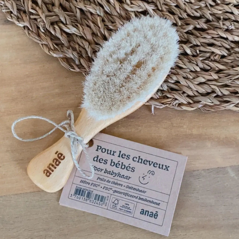 Brosse bébé en bois de hêtre et soies naturelles 