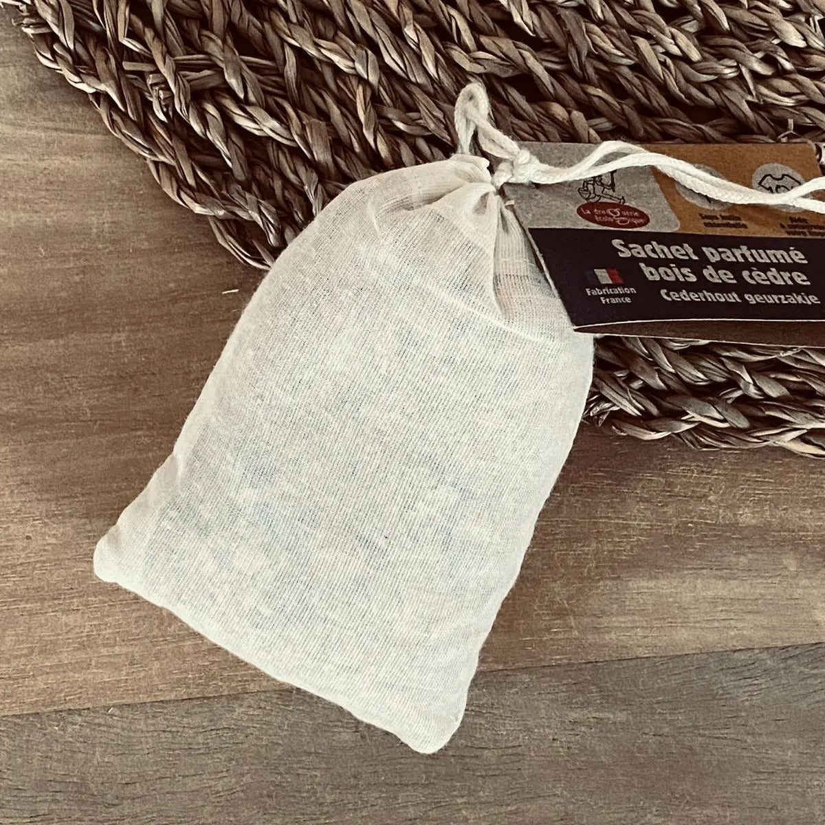 Sachet de bois de cèdre naturel – Protection de la laine 