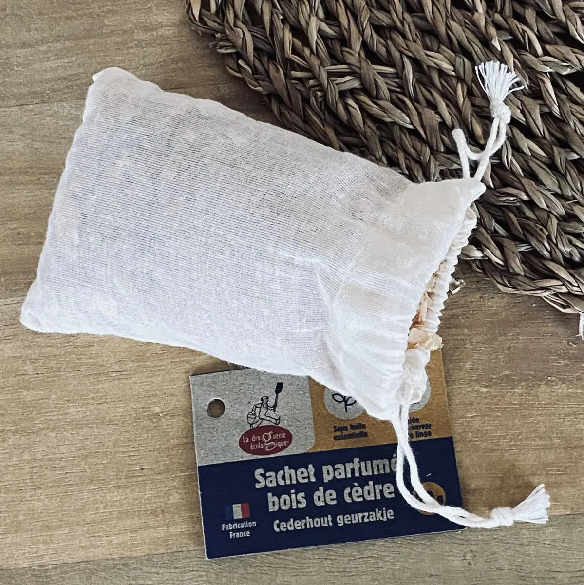 Sachet de bois de cèdre naturel – Protection de la laine 