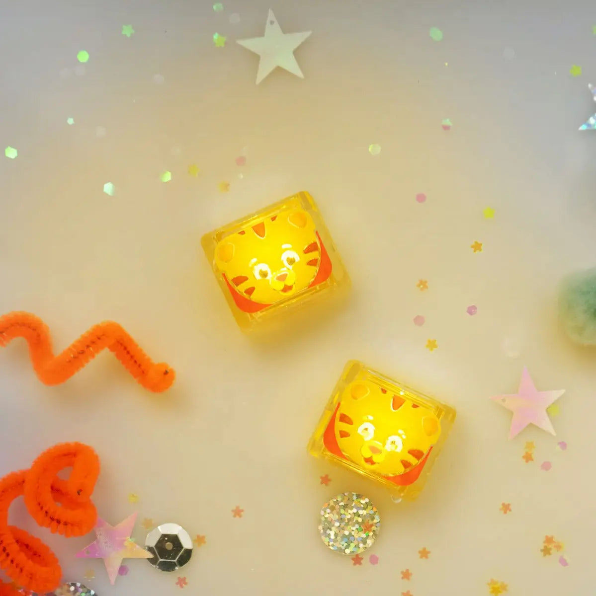 Cubes lumineux sensoriels Glo Pals
