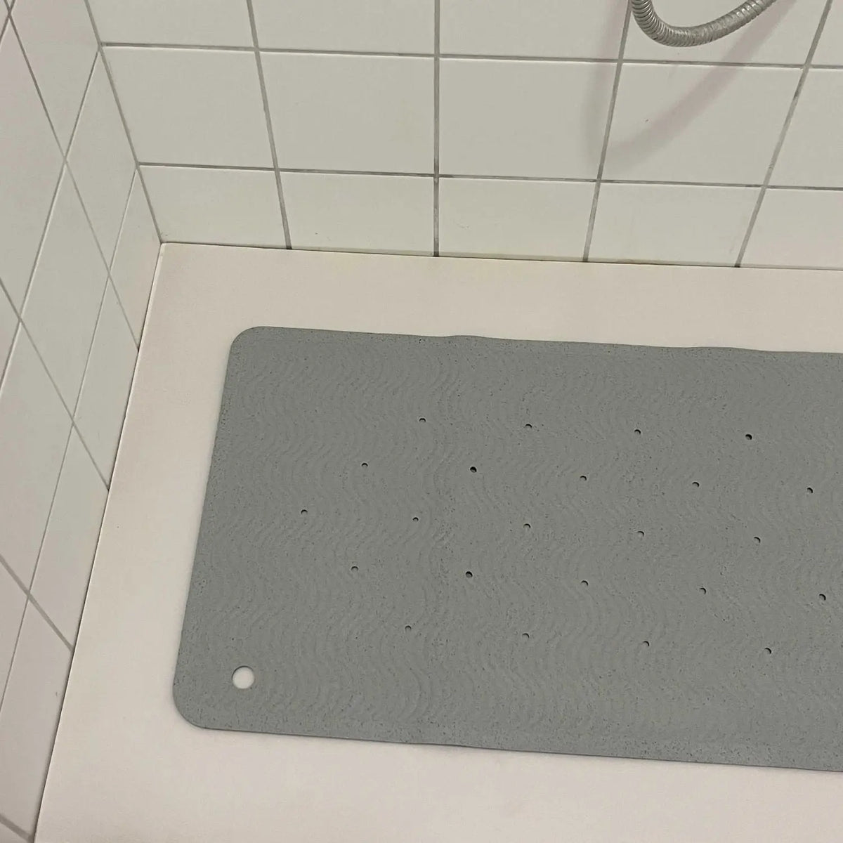Tapis de bain en caoutchouc naturel Hevea 69x39cm Wave  - Marbre 