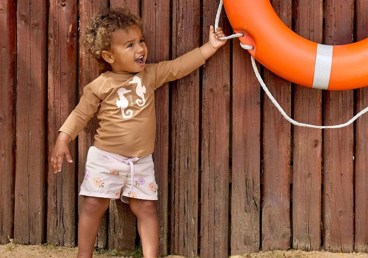Short de bain bébé Lässig - Poisson rose - Lilinappy