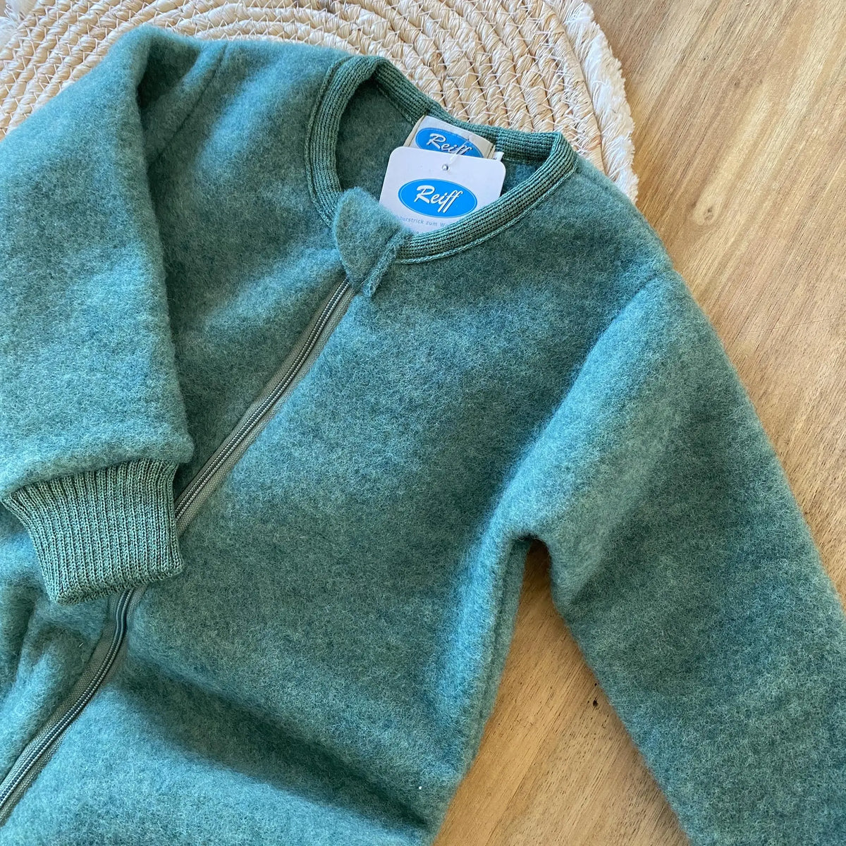 Combinaison de nuit bébé en polaire de laine bio Reiff - Vert Sage 