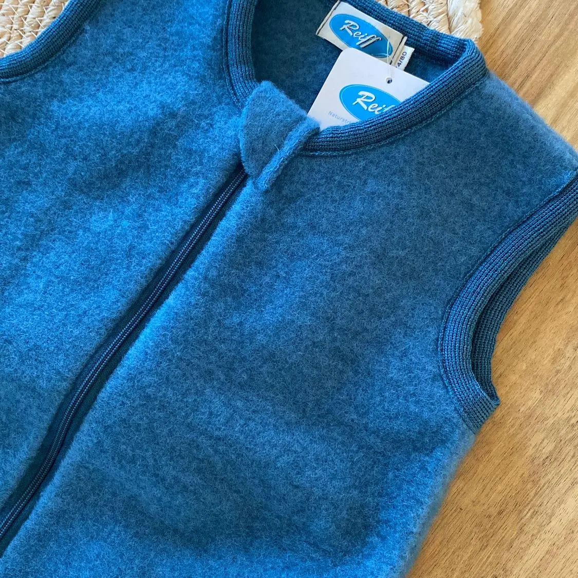 Combinaison de nuit bébé sans manches en polaire de laine bio Reiff - Pacific blue 