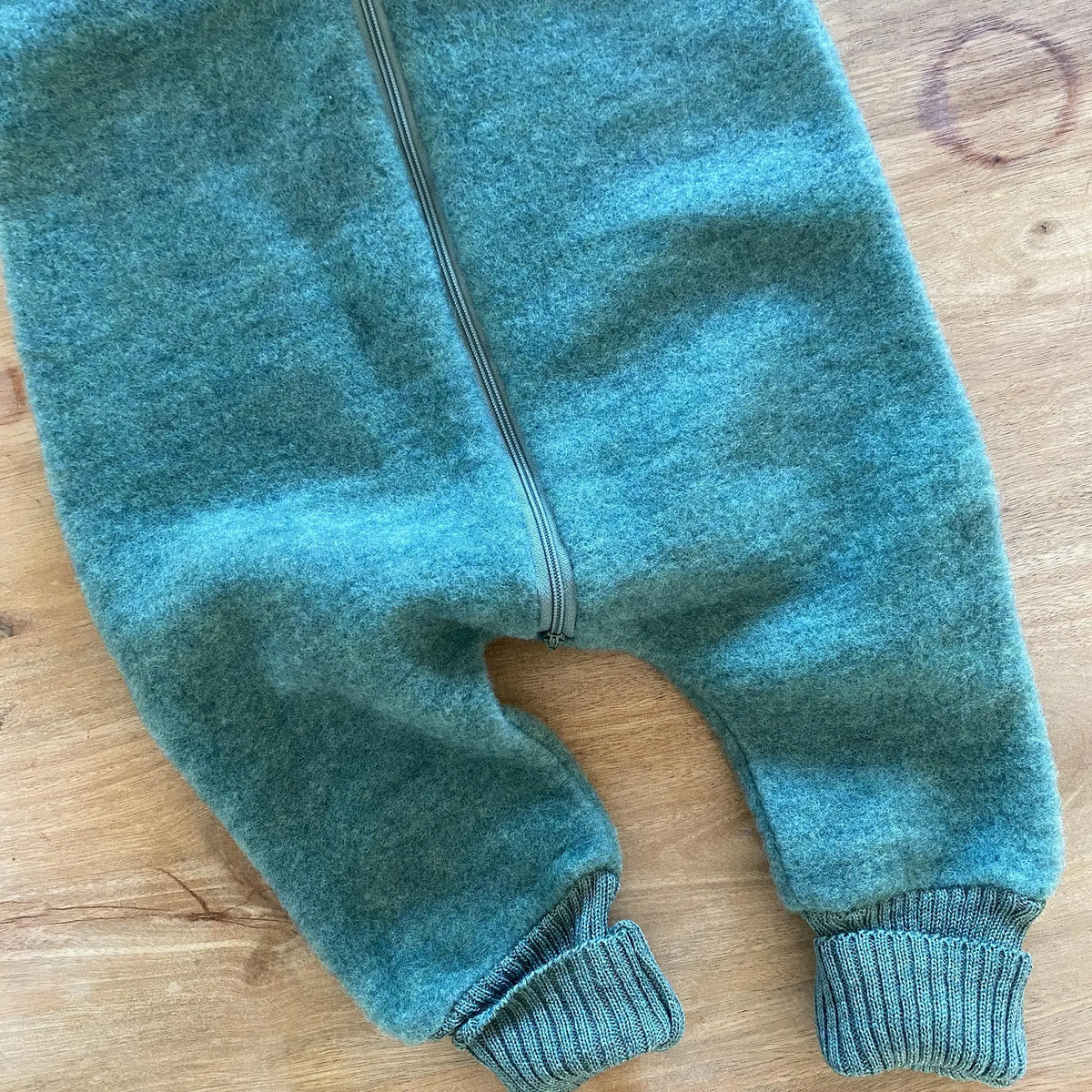 Combinaison de nuit bébé sans manches en polaire de laine bio Reiff - Vert 