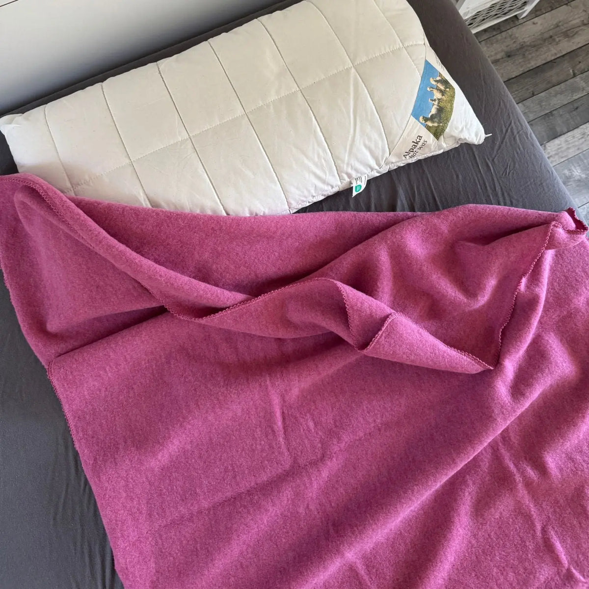 Couverture bébé en polaire de laine mérinos bio Reiff - Mauve 