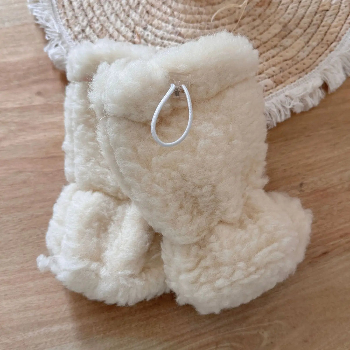 Chaussons hauts de portage bébé en laine vierge Saling