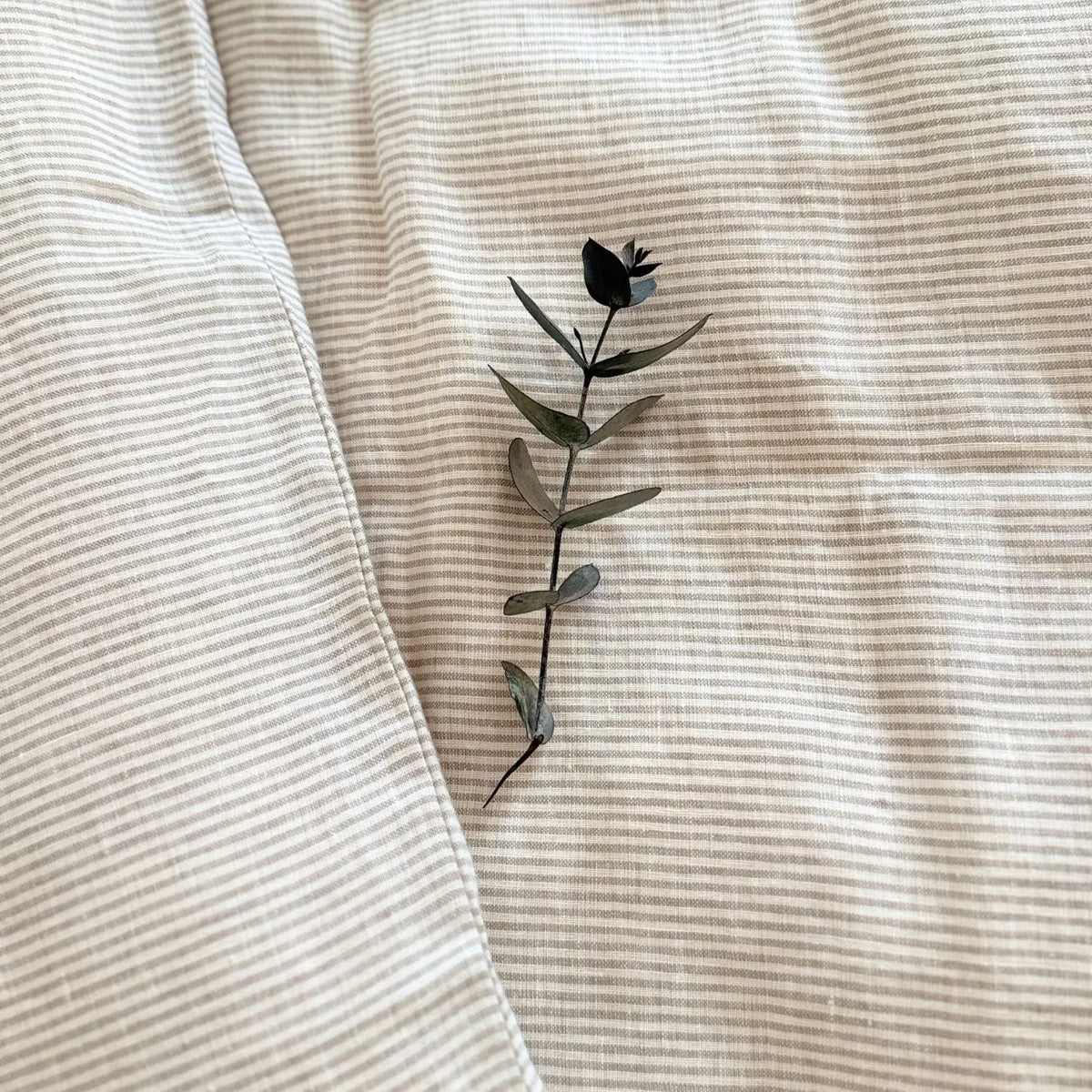 Drap-housse enfant en lin lavé Sassoupi - Rayé naturel