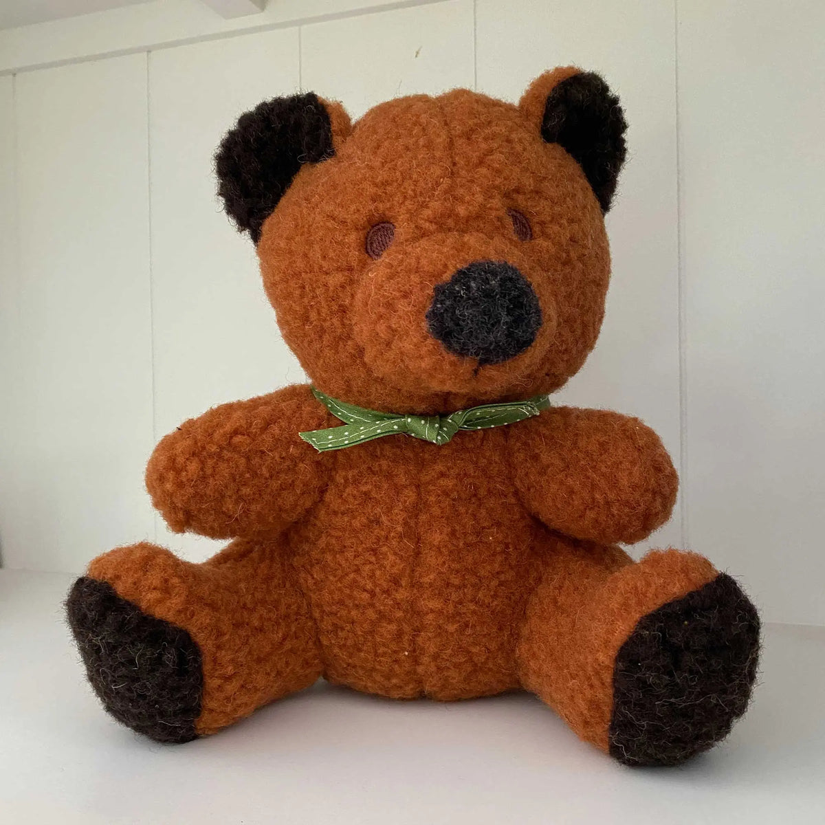 Nounours en laine vierge Sassoupi - Marron 