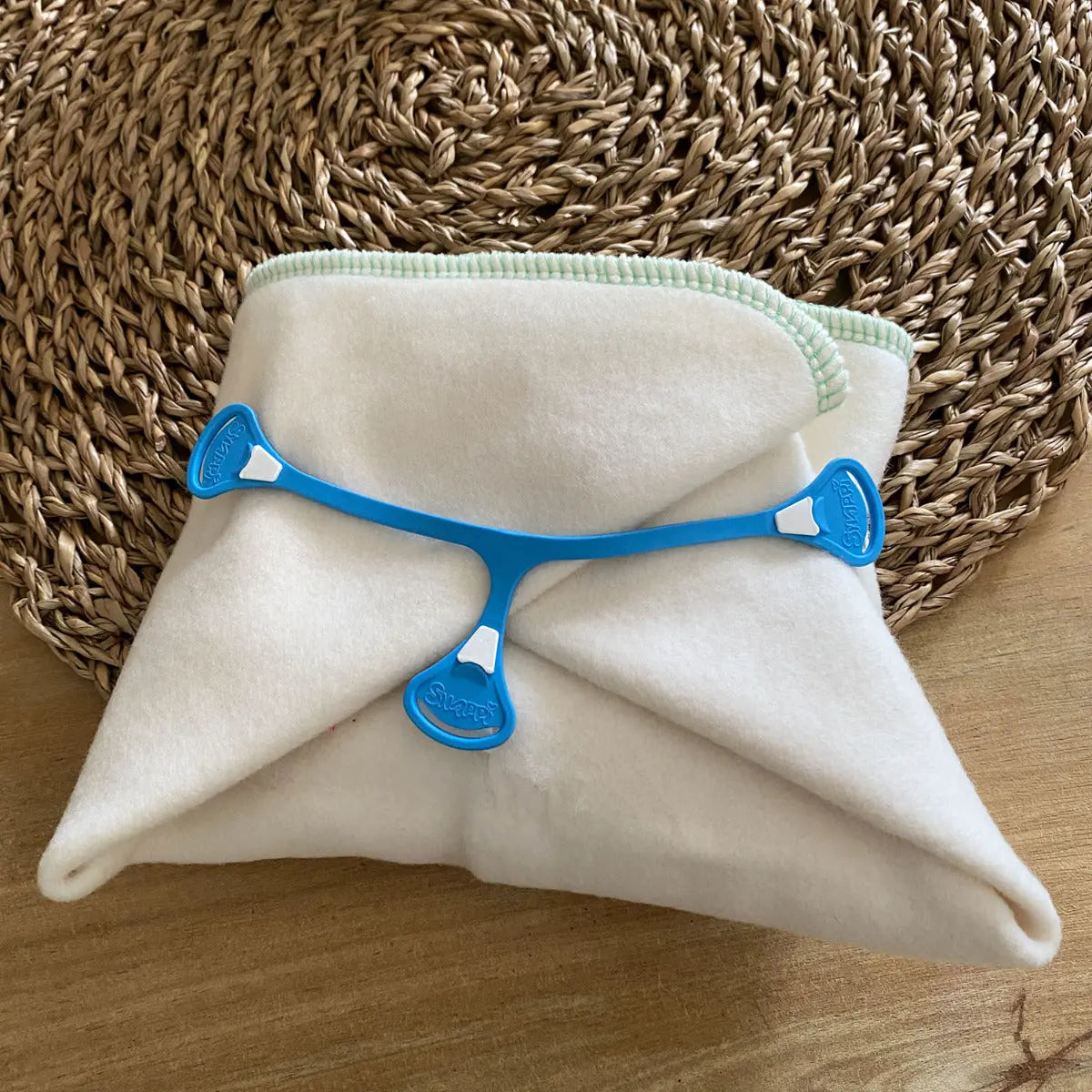 Snappi Toddler – Attache couche lavable sûre et pratique