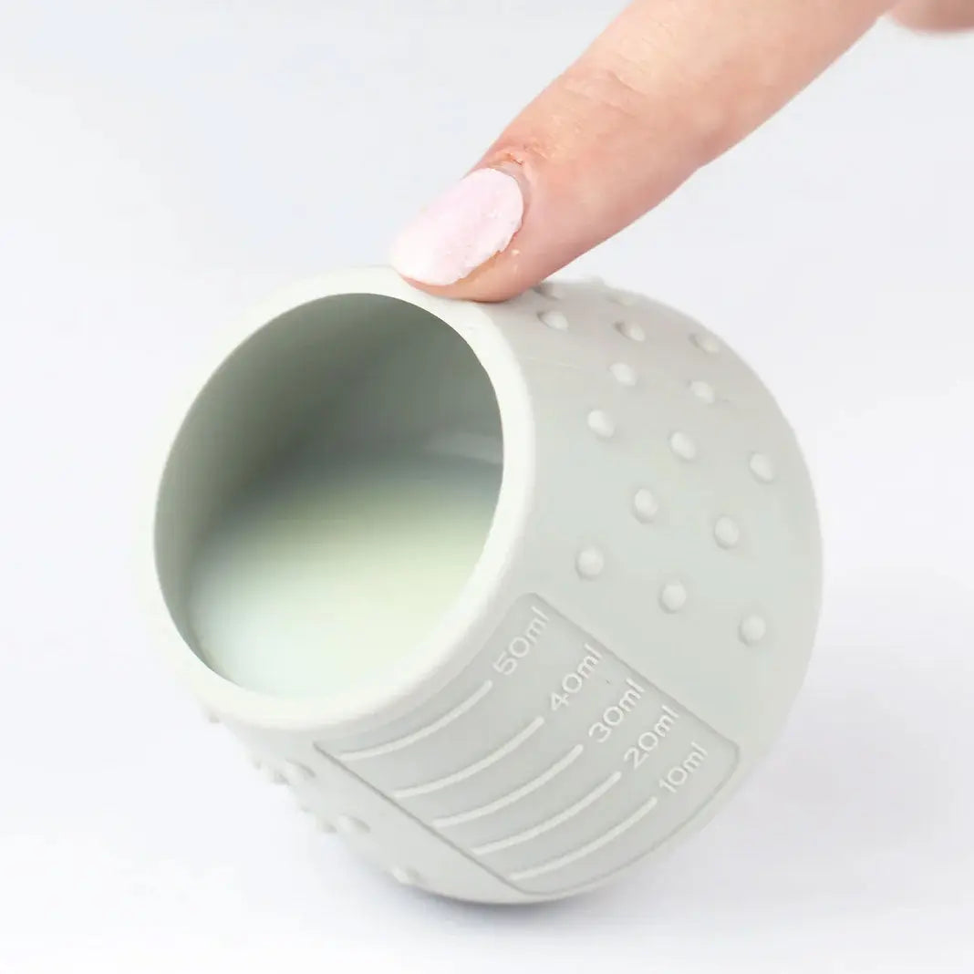 Tasse d'Apprentissage DinkyCup Tidy Tot Gris - Lilinappy