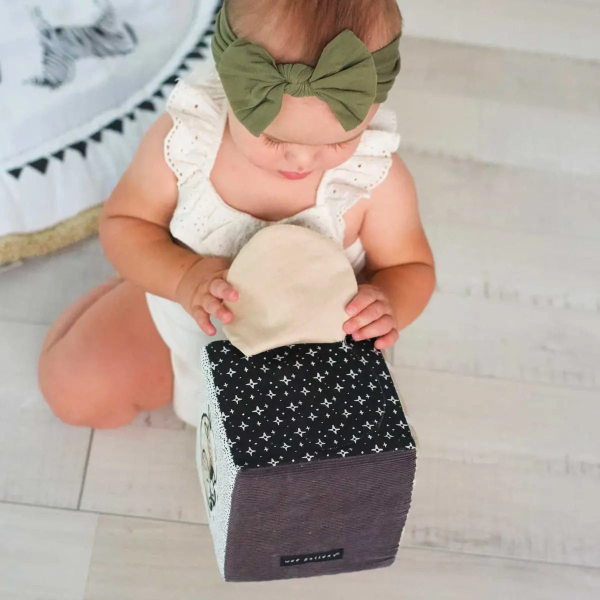 Cube sensoriel Wee Gallery - Bébés animaux - Lilinappy